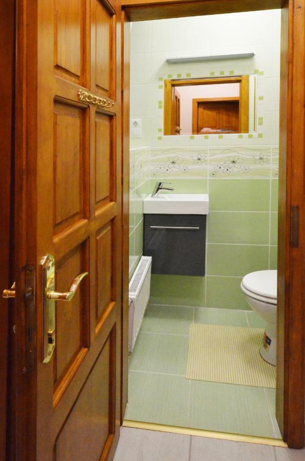 דירות אגר Bathory Apartman מראה חיצוני תמונה